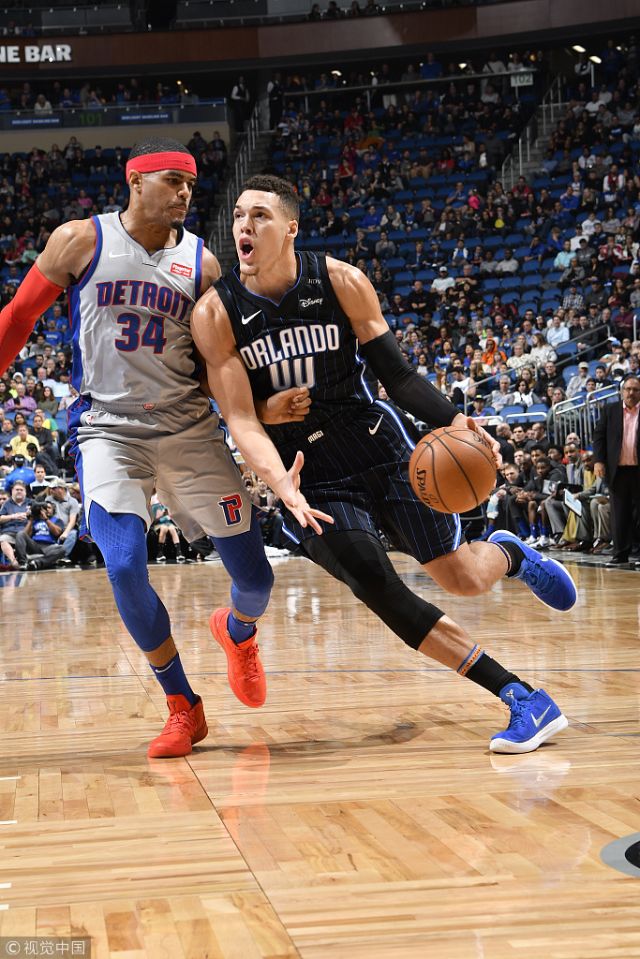 [天下足球]稳居榜首 巴萨战胜奥萨苏纳