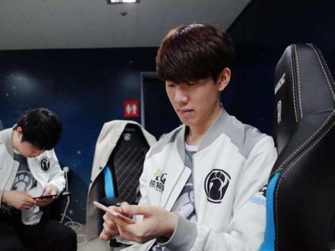 Vitality 和 Falcons 晋级 IEM Melbourne 2025 季后赛