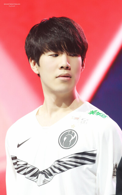 资金曲线图：记录每一场对局，看清你的真实盈利能力。（资金曲线：逐局记录，洞见你的真实盈利能力）