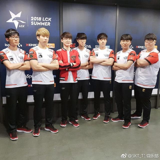 JD Gaming 发布了 Xun 的新年祝福：祝大家在新的一年里好运连连，财源广进！